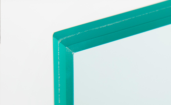 Detall de vidres laminats